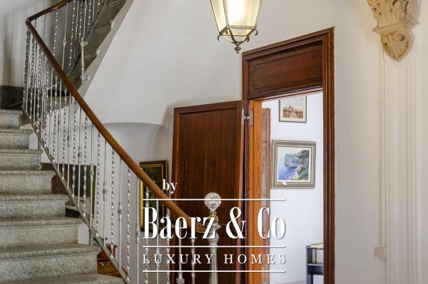 photo 4 Impressive historic house with large plot in Andratx