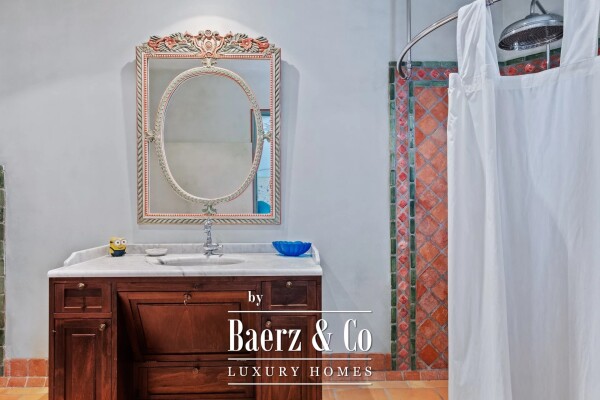 photo 14 Beautiful Provencal villa in the heart of an estate in Biot