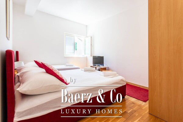 photo 19 Drvenik, exceptional property – multi-apartment house in the first row to the sea