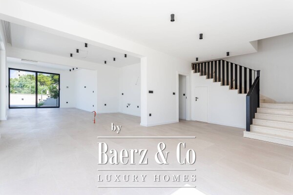 photo 29 Brela, an imposing villa with a panoramic view