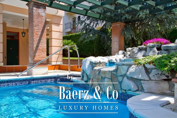 photo 8 Poreč, exclusive villa with 430 m2, attractive location