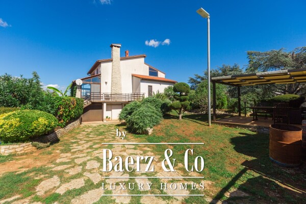 photo 6 Pula, Veli Vrh, wonderful villa plus 4 separated apartments and a pool