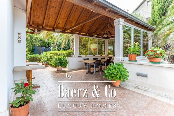 photo 13 Brac, beautiful villa with a large garden 20 m from the sea