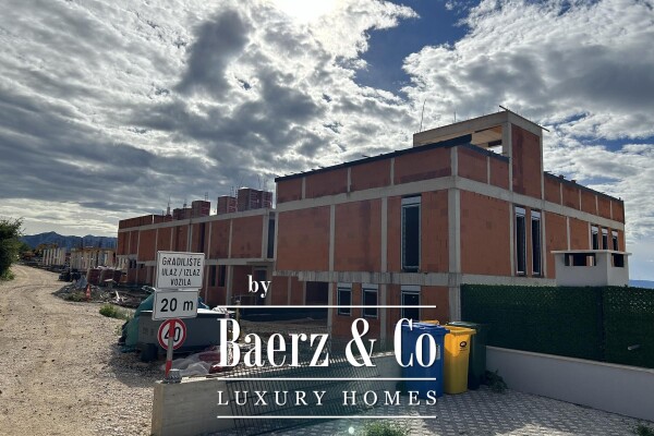 photo 40 Split, Kaštel Sućurac, V9 – dual luxury villa with sea view