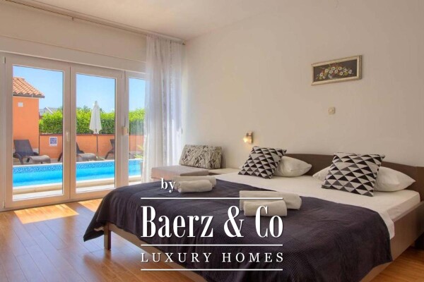 photo 14 Medulin, large detached house NKP 360 m2 with swimming pool