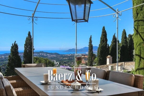 photo 2 Mougins - Situated ath the heart of the renowned village of Mougins