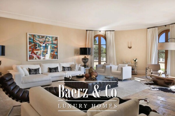 photo 9 Mougins - Situated ath the heart of the renowned village of Mougins