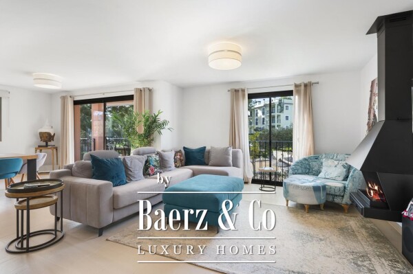 photo 2 Mediterranean Luxury: ample space and serene views in Camp de Mar