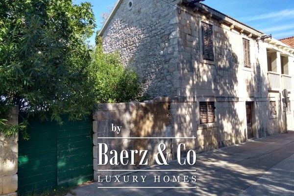 photo 2 Island of Brač, Sutivan - stone house on the beach