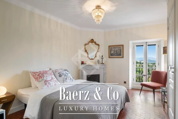 photo 13 Exceptional perfumer's residence