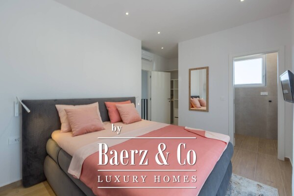 photo 21 Poreč, an impressive villa with a swimming pool in a quiet place