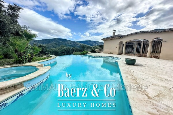 photo 2 Beautiful estate on 7,900 m² with an outstanding view of the