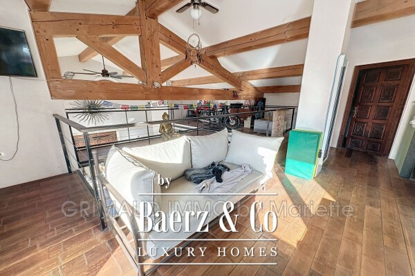 photo 10 Rare opportunity for a bed and breakfast: 7 rooms just steps