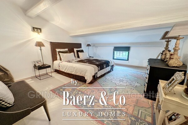 photo 11 Within walking distance of the village – Stunning Villa with