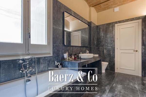 photo 34 Luxury Apartment in Barcelona: Elegance and Comfort on Gran Via