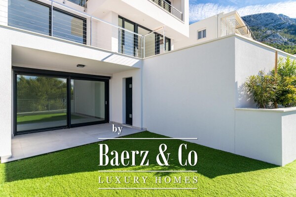 photo 12 Brela, a modern villa with a panoramic view