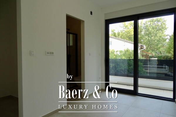 photo 20 Njivice, two-story apartment in a villa with a pool, gross living area 161,50m2