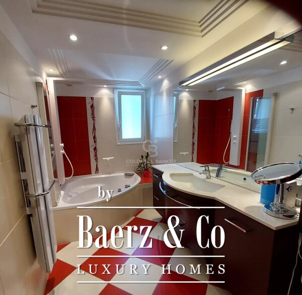 photo 16 Magnificent Stone villa