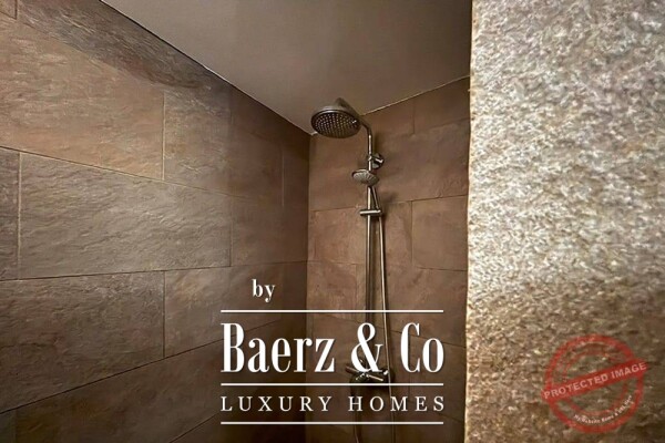 photo 106 Villa for sale 166 m²