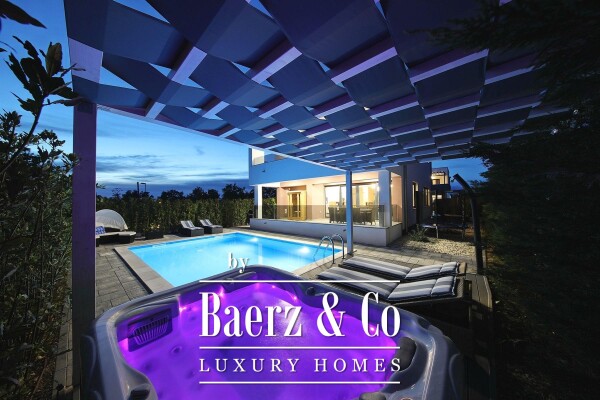 photo 2 Nin, Zaton, a complex of three modern villas with swimming pools in an excellent location