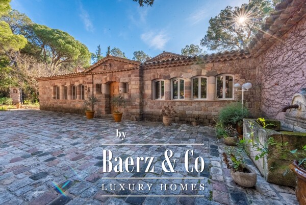 photo 17 Exceptional Villa between Cannes & St Tropez – Close to the beach – Set on a 10,000 m² Park
