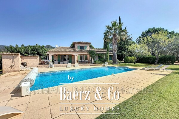 photo 3 Charming villa in a quiet area with pool, landscaped garden,