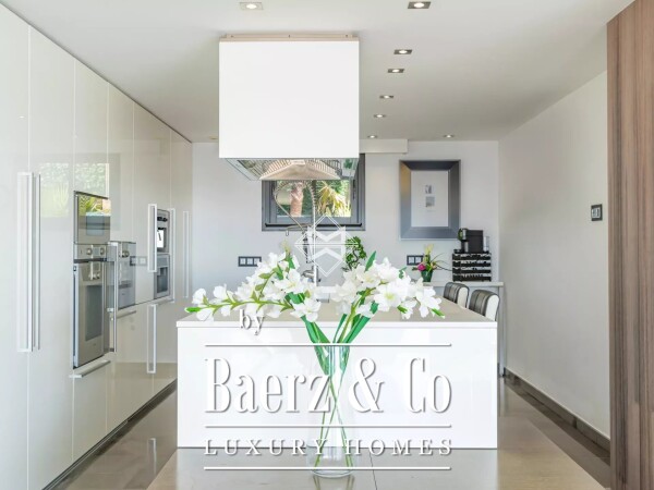 photo 12 Exceptional waterfront property