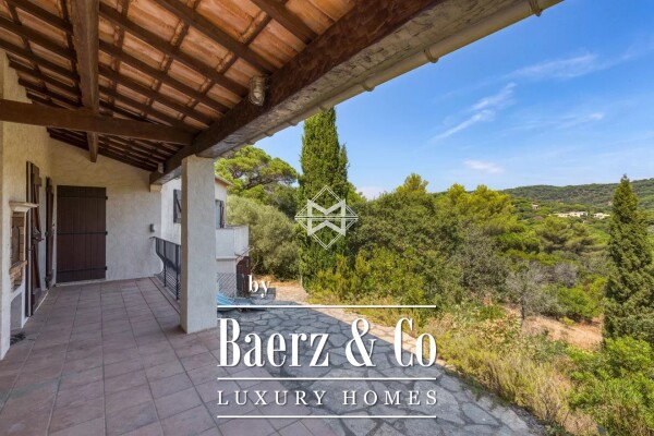 photo 5 Co-Exclusivity - Gigaro La Croix-Valmer - Private domain - villa to renovate with permit