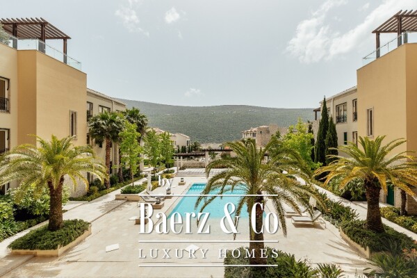 photo 9 Luxurious Two Bedroom Apartment in Herceg Novi with a Garage and Pool