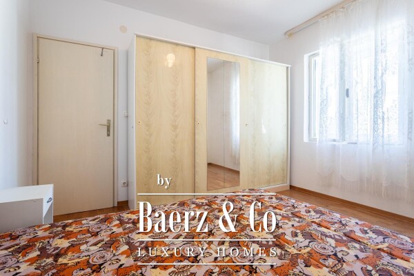 photo 8 Podstrana, house with four apartments, 340m2