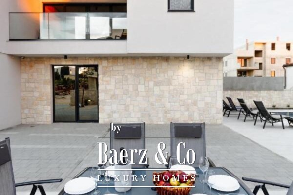 photo 4 Pag, Mandre, urban villa with swimming pool and sea view