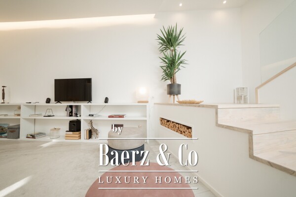 photo 6 1930s building downtown Porto