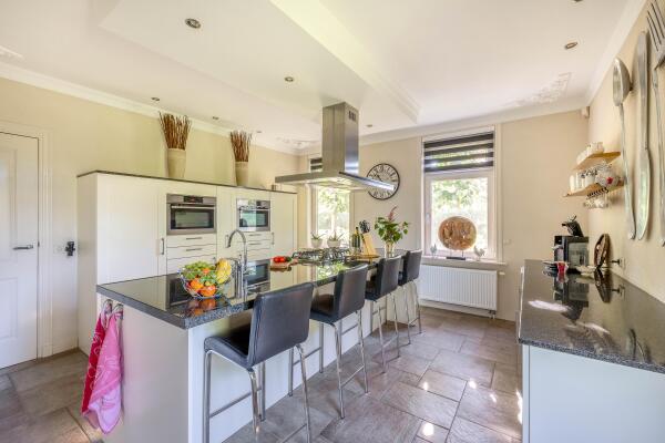 photo 4 Provincialeweg Oost 64