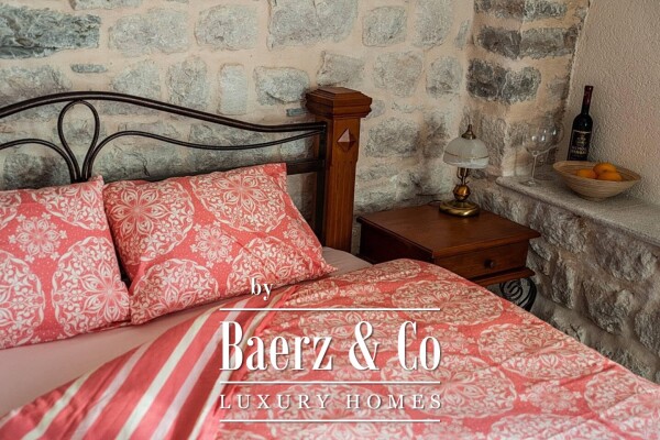 photo 11 Seaside Apartment in Kotor Municiplaity in a Historical Palace