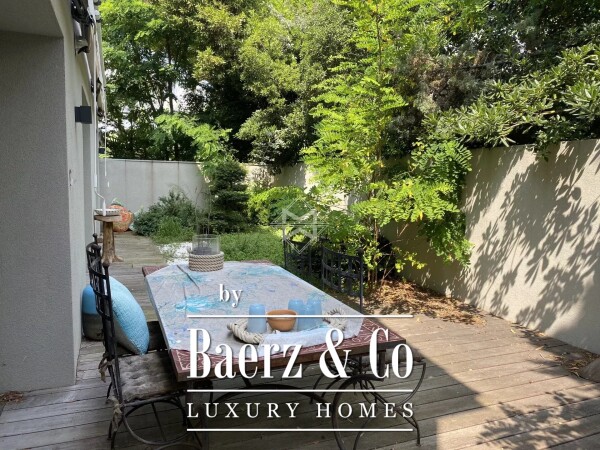 photo 11 In the center of Saint-Tropez