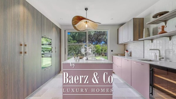 photo 6 Between the beaches and the village of Ramatuelle