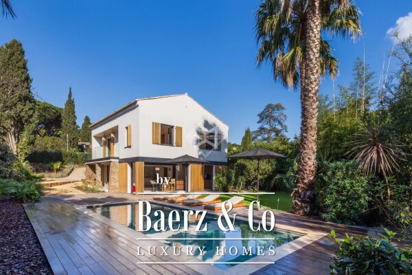 photo 1 Gigaro - Walking Distance to the Beach - Private Estate - Turnkey Villa