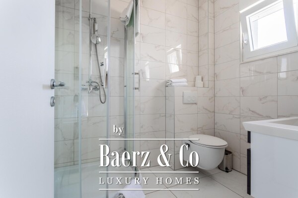 photo 8 Čiovo, Arbanija, apartment house with swimming pool, 1st row to the sea