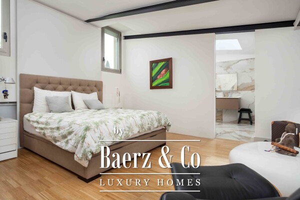 photo 19 Unique Loft Style House with Character in Génova