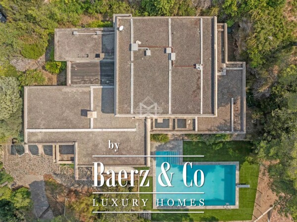 photo 6 A villa conceived as a livable sculpture, facing the sea and bathed in light