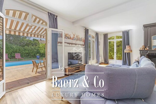 photo 4 Charming Neo-Provencal Family Villa in the Heart of Cap Brun – Toulon