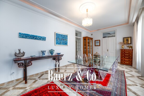 photo 15 5 bedroom villa with swimming pool in the historic area of Parede