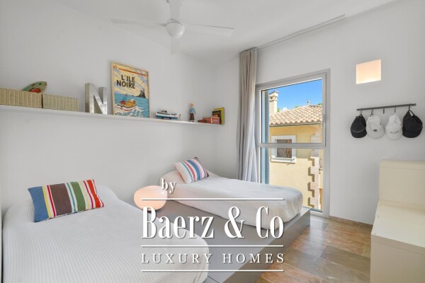 photo 10 Modern Penthouse with Private Pool by the Sea