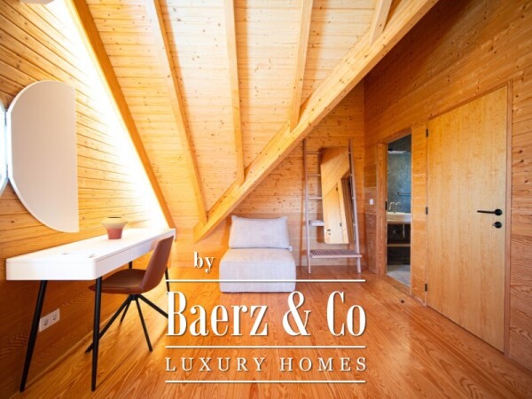 photo 17 Fully Renovated & Exclusive building