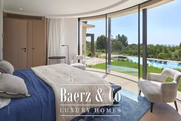 photo 10 Modern villa with sea view, walking distance from Pampelonne beach