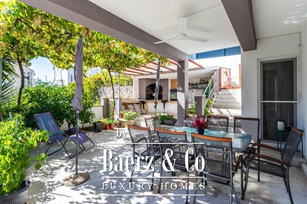 photo 32 Čiovo, Okrug Gornji,  4-apartment house with an outdoor kitchen, third row from the sea