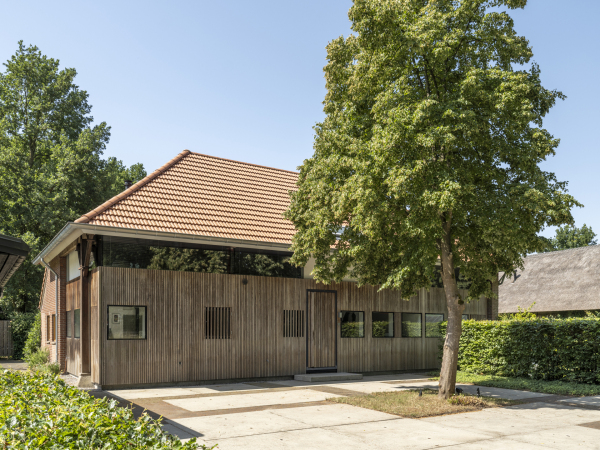 photo 44 Tiendweg 2 A