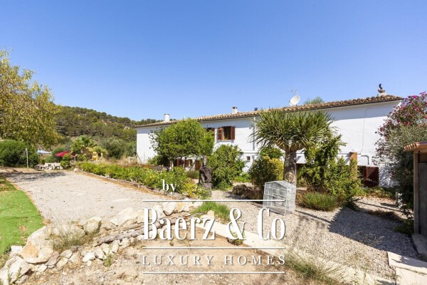 photo 2 Mallorcan finca with character and pool in S’Arracó