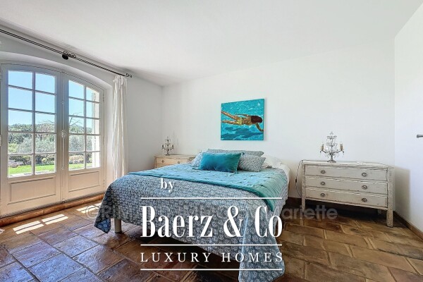 photo 21 property in the vineyards with 3 bedrooms, 4 single storey g