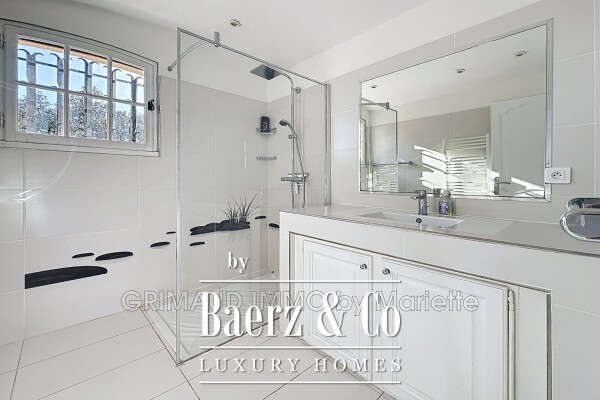 photo 17 sea view house, secure estate